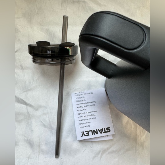 Stanley 40 oz - Picture 7 of 7